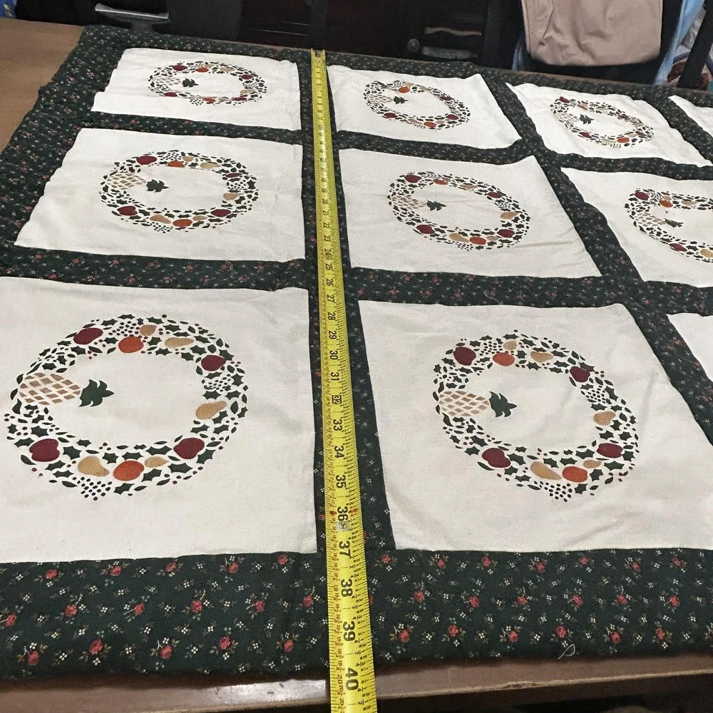Vintage Alice's Country Cottage Quilt Fruit Wreath Pineapple 52x41in USA Country